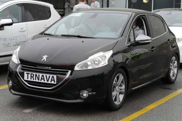 Blanc Banquise Peugeot 208 Noir Obsidien