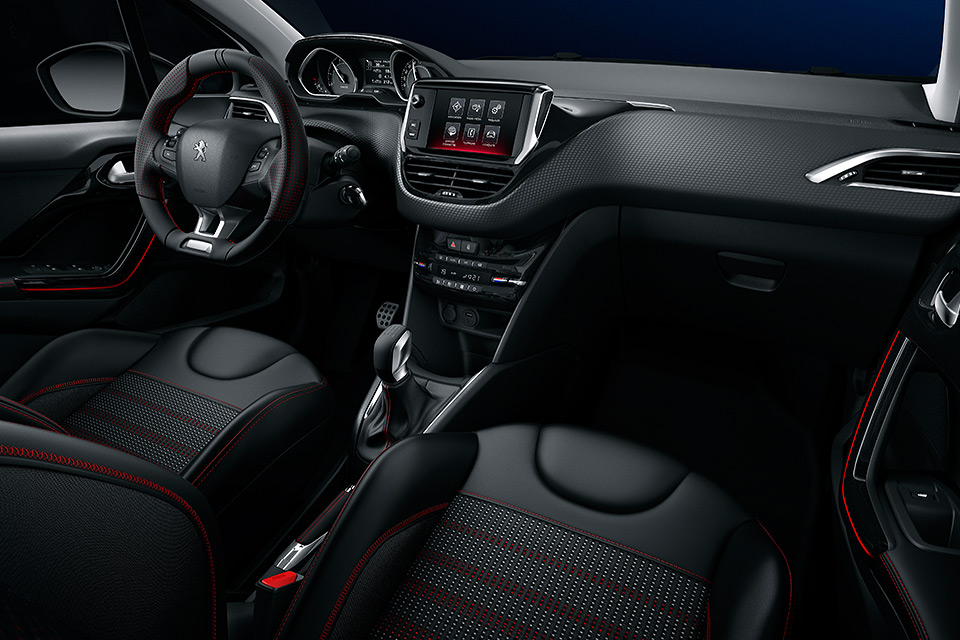 Intérieur Peugeot 208 restylée (2015)