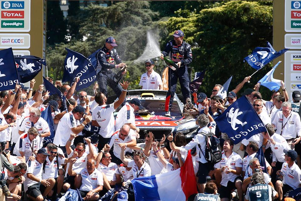 Peugeot remporte le Dakar 2016 !