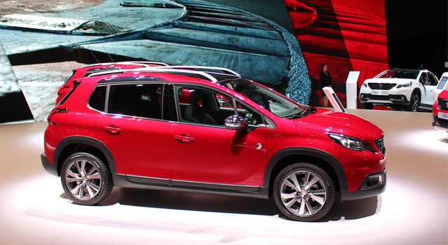 Photos : les Peugeot 2008 et 208 restylées au Salon de Genève 2016