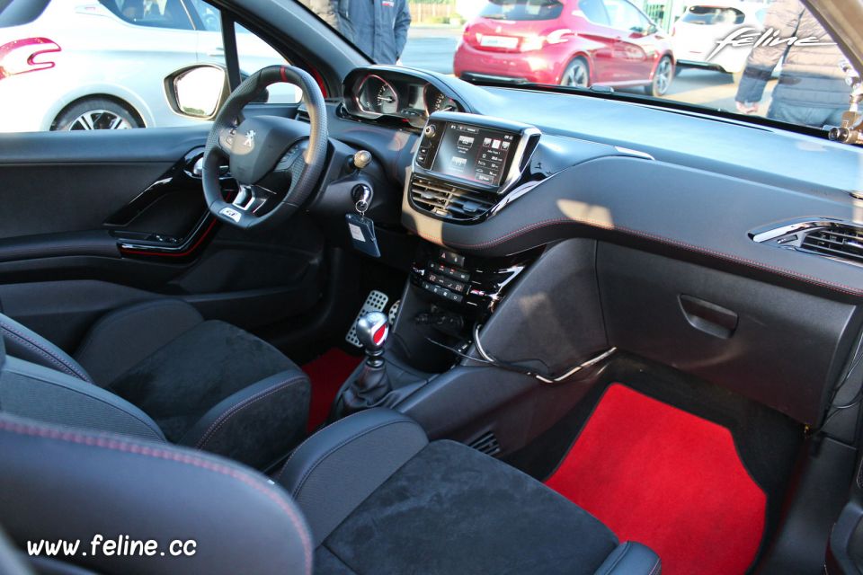 Intérieur Peugeot 208 GTi 30th