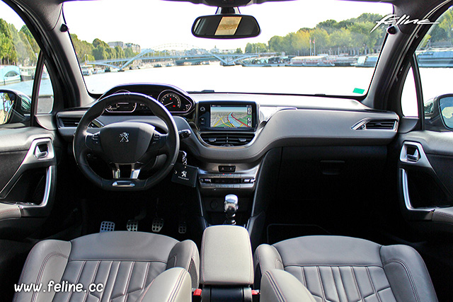 Intérieur Peugeot 208 XY 1.6 THP 155