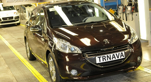 La millionième voiture produite par l'usine PSA de Trnava est une Peugeot 208 ! 