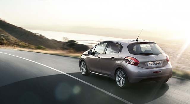 Le configurateur et le catalogue Peugeot 208 sont disponibles !