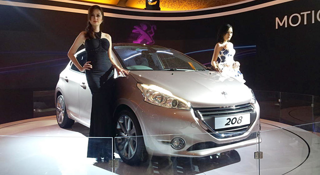 La Peugeot 208 à l'Indonesia International Motor Show 2012