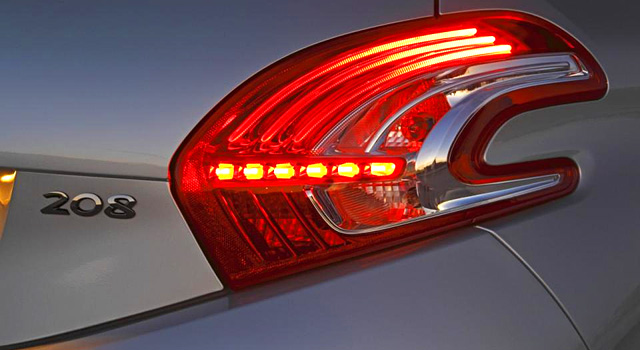 Plus de 165 000 commandes pour la Peugeot 208 !