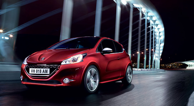 Peugeot 208 Voiture de l'année 2013 (AFPA)