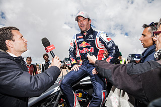 Peugeot 208 T16 Pikes Peak 2013 : Sébastien Loeb est the King of the Peak !