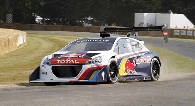 Sébastien Loeb, de retour avec la Peugeot 208 T16 Pikes Peak à Goodwood 2014 !