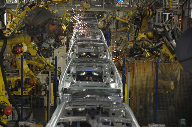 Fabrication de la Peugeot 208 à Poissy (78)