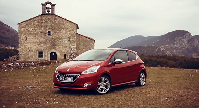 Essais Peugeot 208 GTi par des blogueurs internationaux