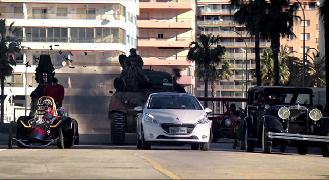 Publicité Peugeot 208 Brésil – Les Fous du Volant (90s) – 2013
