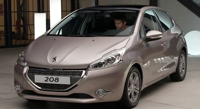 Visite guidée Peugeot 208 – Vidéos Officielles