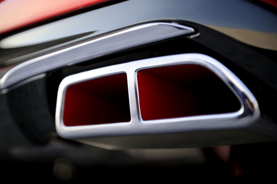 Double canule d'échappement Peugeot 208 GTi Concept 1 011