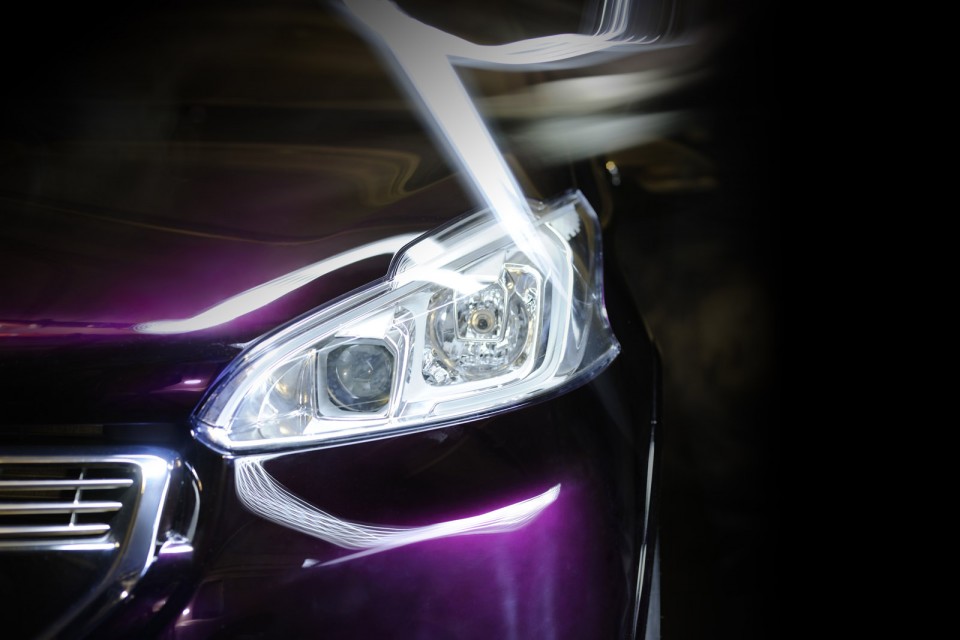 Feu avant à LED Peugeot 208 XY Concept 1 018