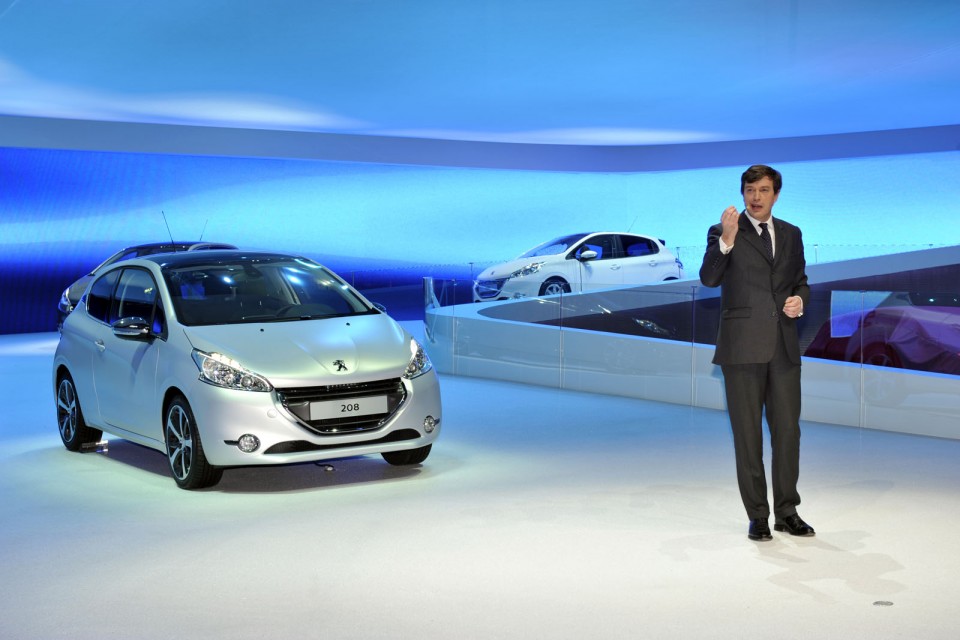 Stand Peugeot 208 - Salon de Genève 2012 01