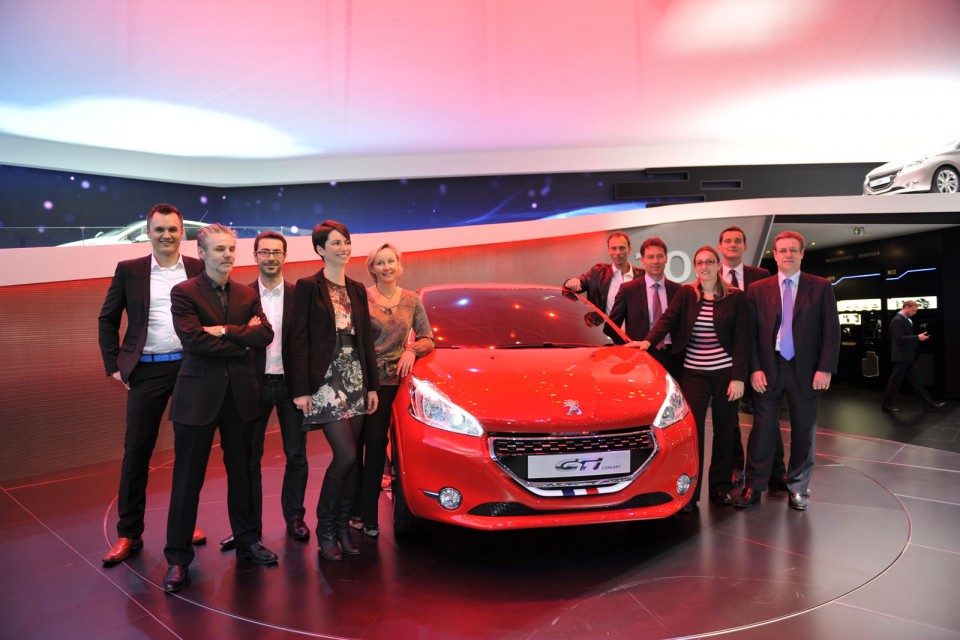 Equipe Projet 208 GTi Concept - Salon de Genève 2012 12