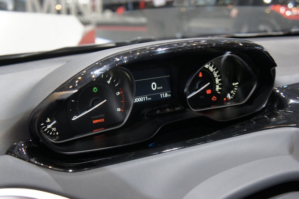 Peugeot 208 Féline Blossom Grey - Salon de Genève 2012 15