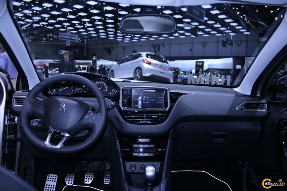 Intérieur Peugeot 208 - Salon de Genève 2012 22