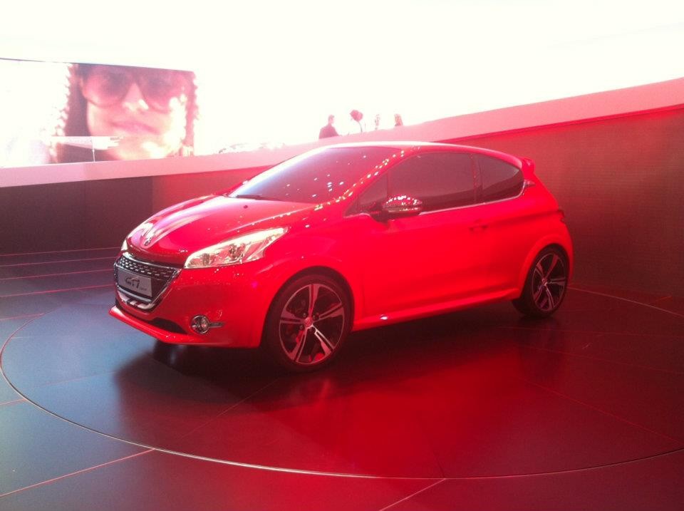 Peugeot 208 GTi Concept - Salon de Genève 2012 - 02
