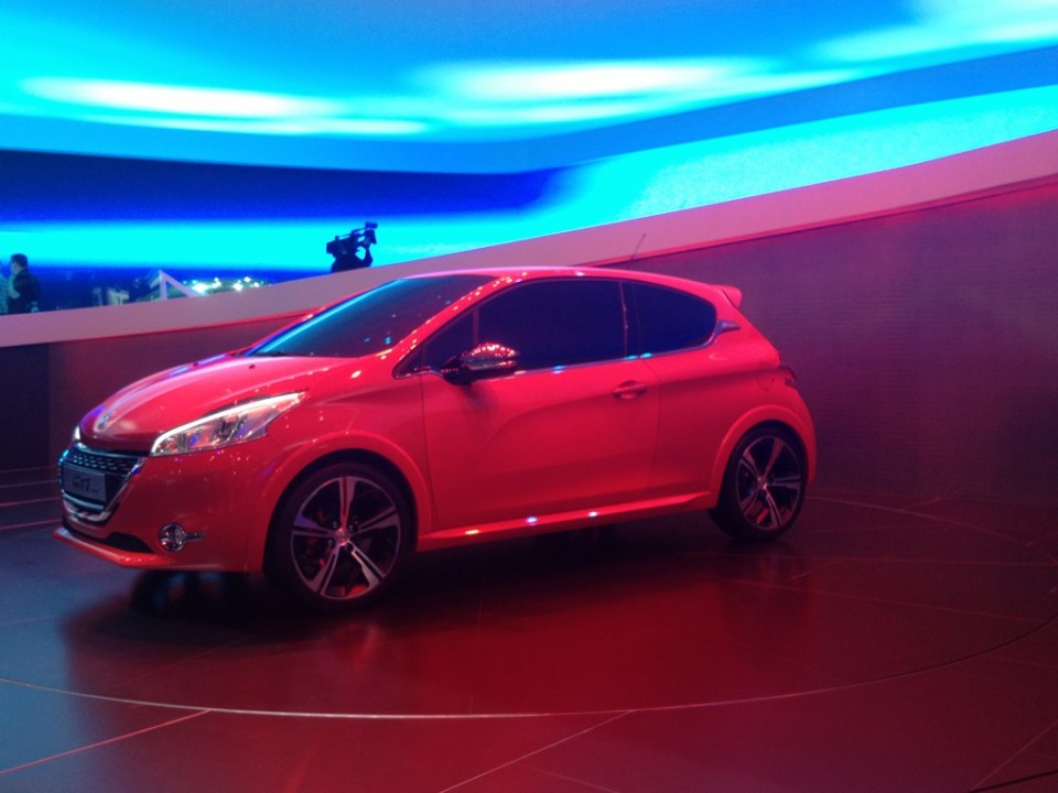 Peugeot 208 GTi Concept - Salon de Genève 2012 - 04