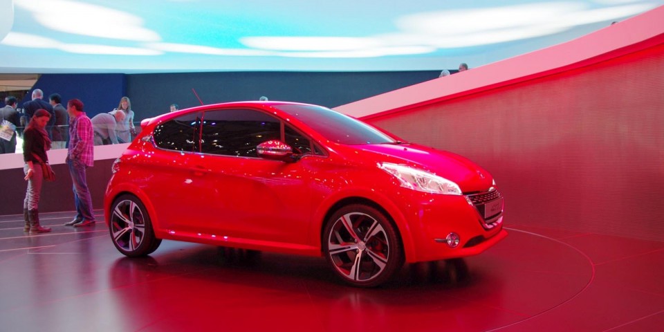 Peugeot 208 GTi Concept - Salon de Genève 2012 - 13