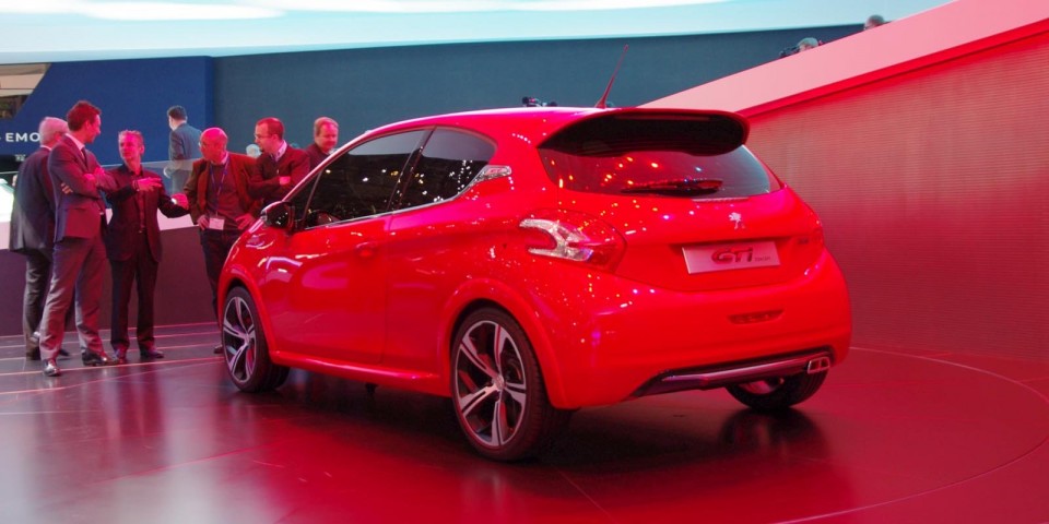 Peugeot 208 GTi Concept - Salon de Genève 2012 - 16