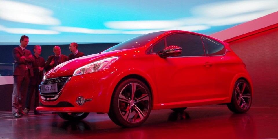 Peugeot 208 GTi Concept - Salon de Genève 2012 - 18