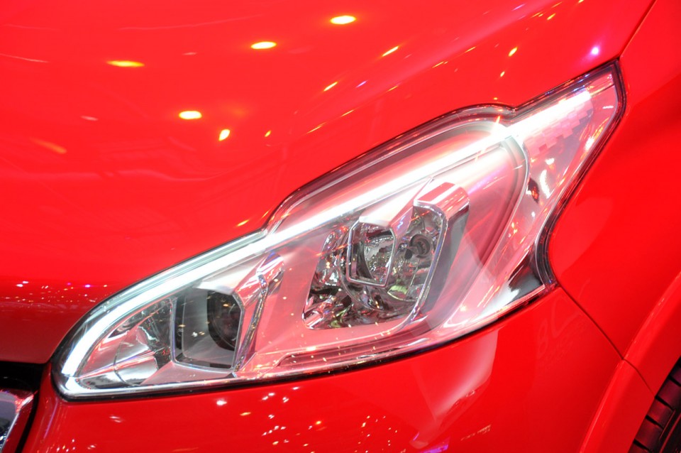 Peugeot 208 GTi Concept - Salon de Genève 2012 - 57