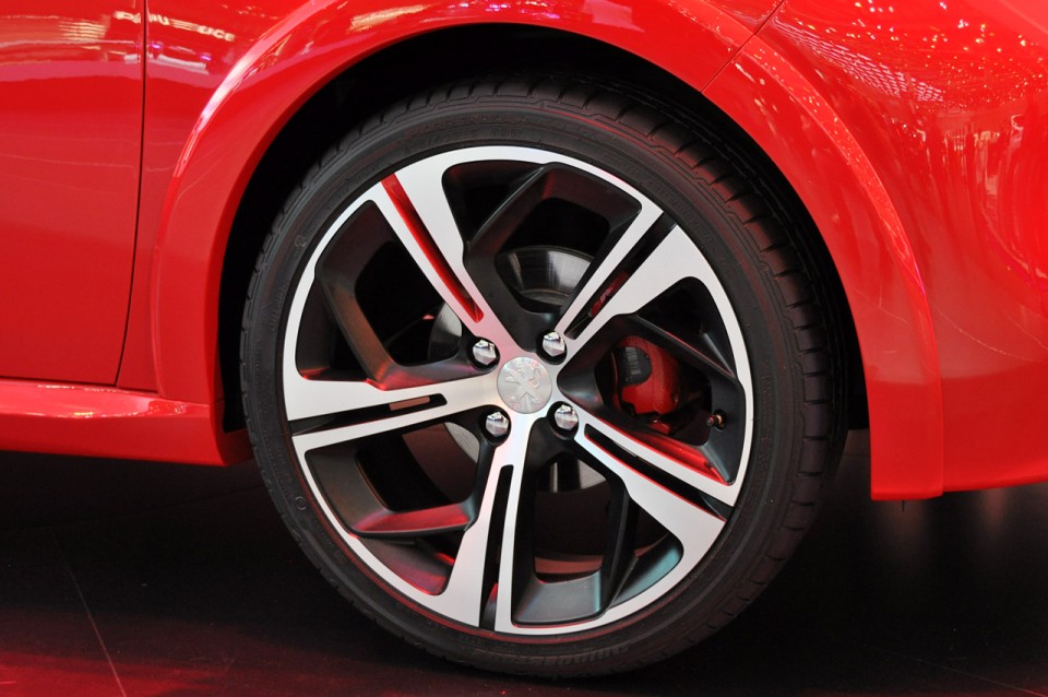 Peugeot 208 GTi Concept - Salon de Genève 2012 - 58