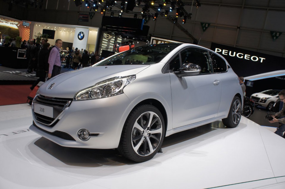 Peugeot 208 Ice Velvet - Salon de Genève 2012 - 02