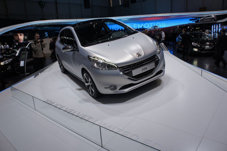 Peugeot 208 Ice Velvet - Salon de Genève 2012 - 05