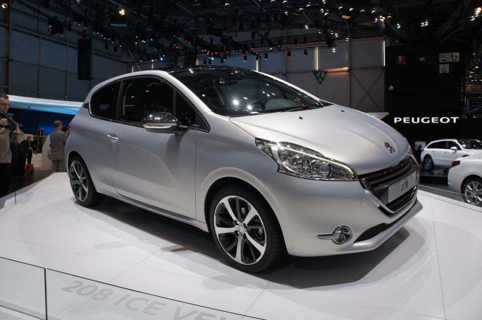 Peugeot 208 Ice Velvet - Salon de Genève 2012 - 06