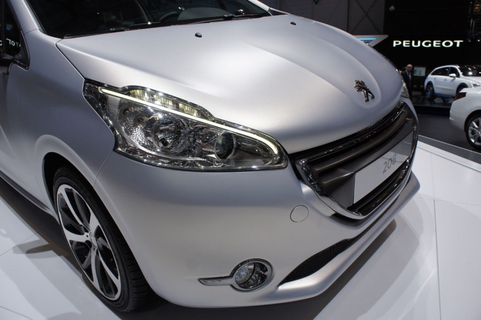 Peugeot 208 Ice Velvet - Salon de Genève 2012 - 07
