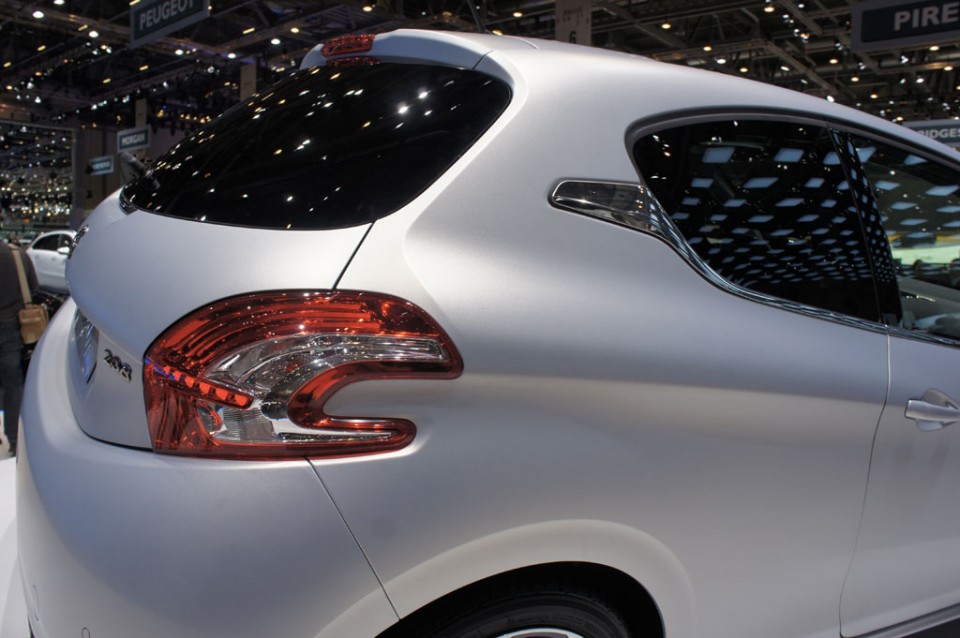 Peugeot 208 Ice Velvet - Salon de Genève 2012 - 09