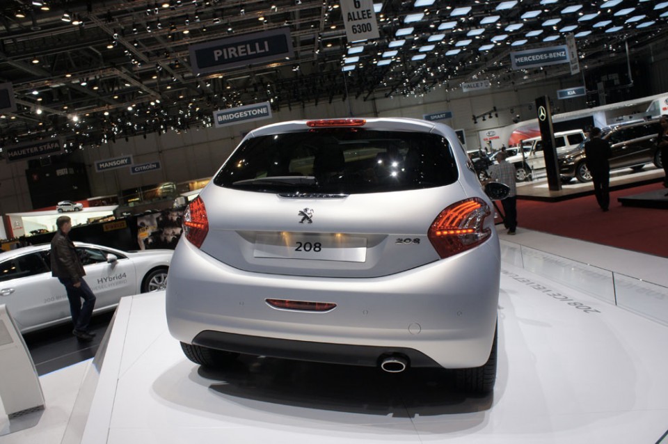 Peugeot 208 Ice Velvet - Salon de Genève 2012 - 11