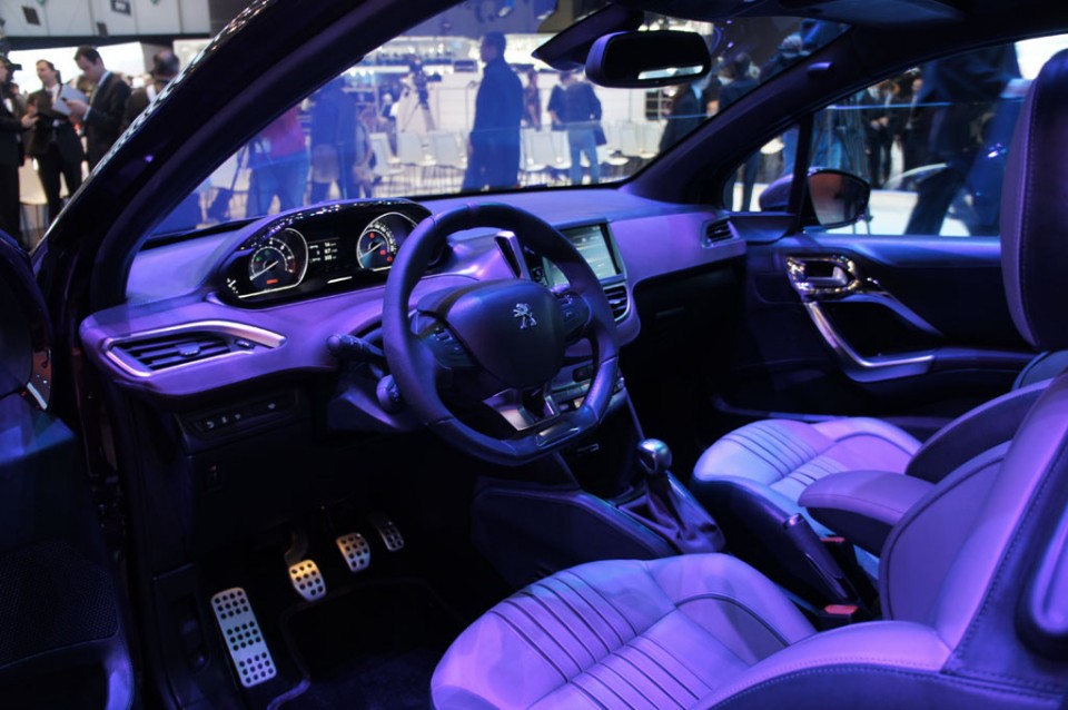 Peugeot 208 XY Concept - Salon de Genève 2012 - 15