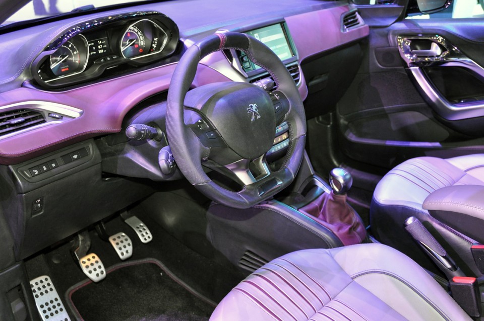 Peugeot 208 XY Concept - Salon de Genève 2012 - 37