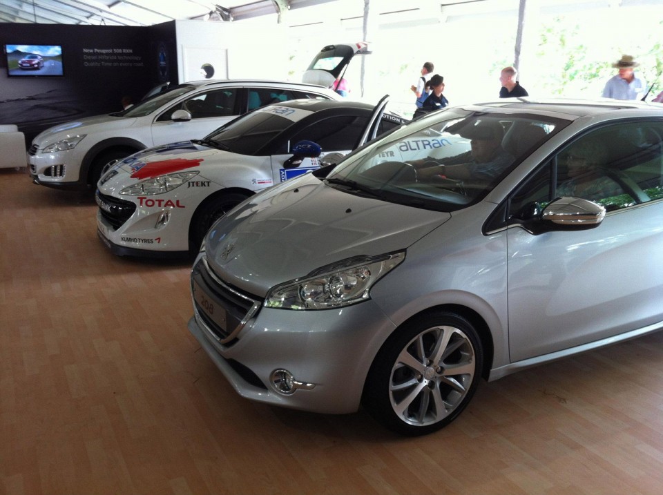 Peugeot 208 Allure Gris Alu au Goodwood Festival of Speed 2012 - 017