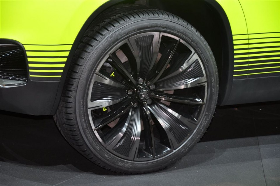 Peugeot 2008 Concept - Salon de Paris 2012 - 1-004