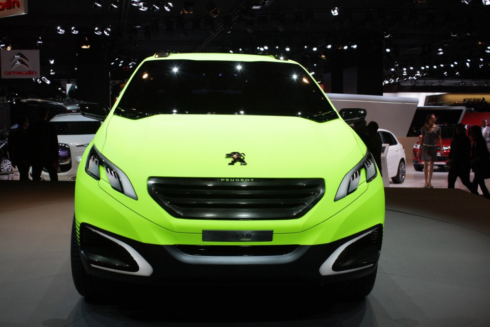 Peugeot 2008 Concept - Salon de Paris 2012 - 3-009