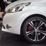 Jante alu Peugeot 208 GTi Limited Edition Blanc Nacré Satin - Salon de Paris 2012 - 2-002