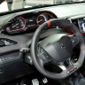 Intérieur mi-cuir Peugeot 208 GTi - Salon de Paris 2012 - 5-003