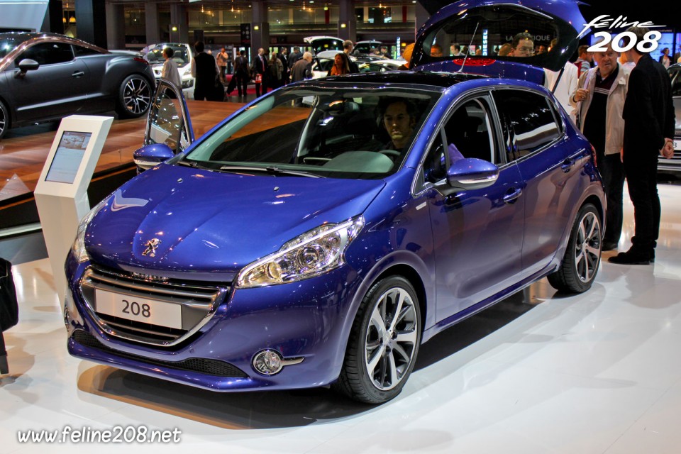 Peugeot 208 Intuitive Bleu Virtuel 1.6 e-HDi 92 - Mondial de Paris 2012 - 6-001