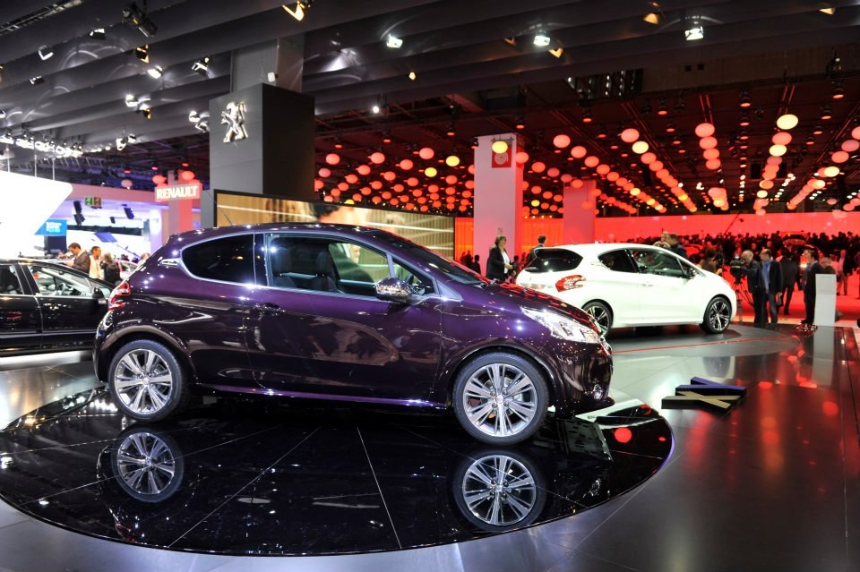 Peugeot 208 XY et GTi - Mondial de Paris 2012 - 1-003