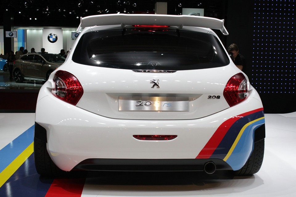 Vue arrière Peugeot 208 Type R5 - Salon de Paris 2012 - 008