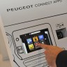 Démonstration Peugeot Connect Apps - Mondial de Paris 2012 - 10-002