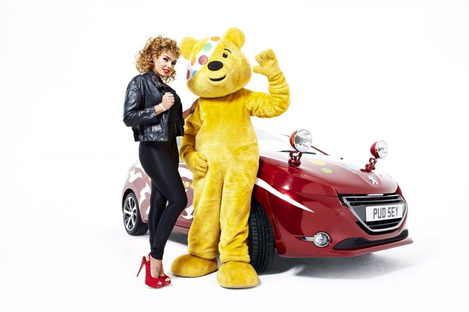 Tamara Ecclestone, Pudsey et la Peugeot 208 - Pudsey's Dream Wheels 2012 - 1-003