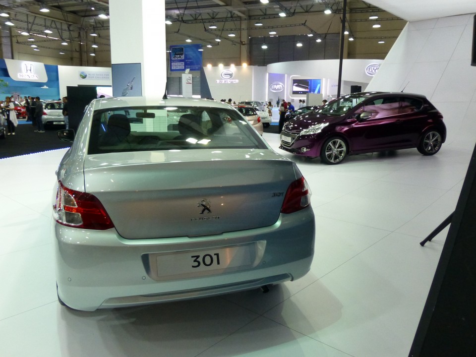 Peugeot 208 XY Concept et Peugeot 301 - Salon de Santiago Chili 2012 - 1-012