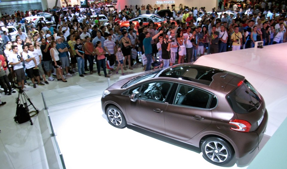 Let Your Body Drive Show Peugeot 208 - Salon de Sao Paulo 2012 - 1-008